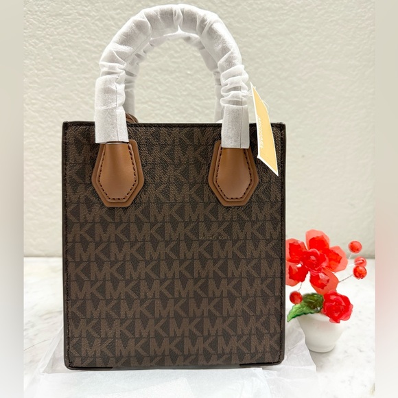 Michael Kors Mercer Extra Small Pebbled Leather Crossbody Bag - Picture 2 of 7